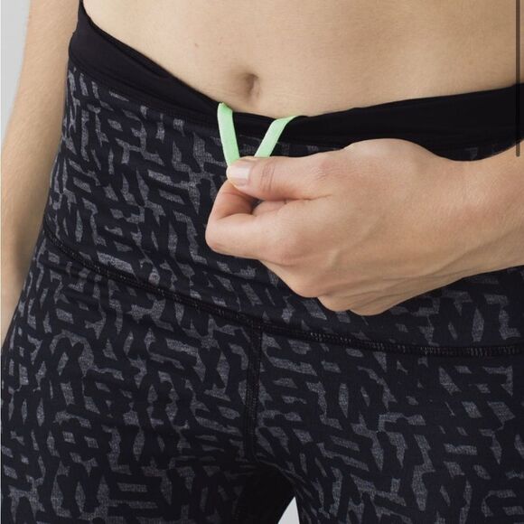 Lululemon Running In The City 7/8 Tight Full-On Luxtreme - Picture 5 of 16